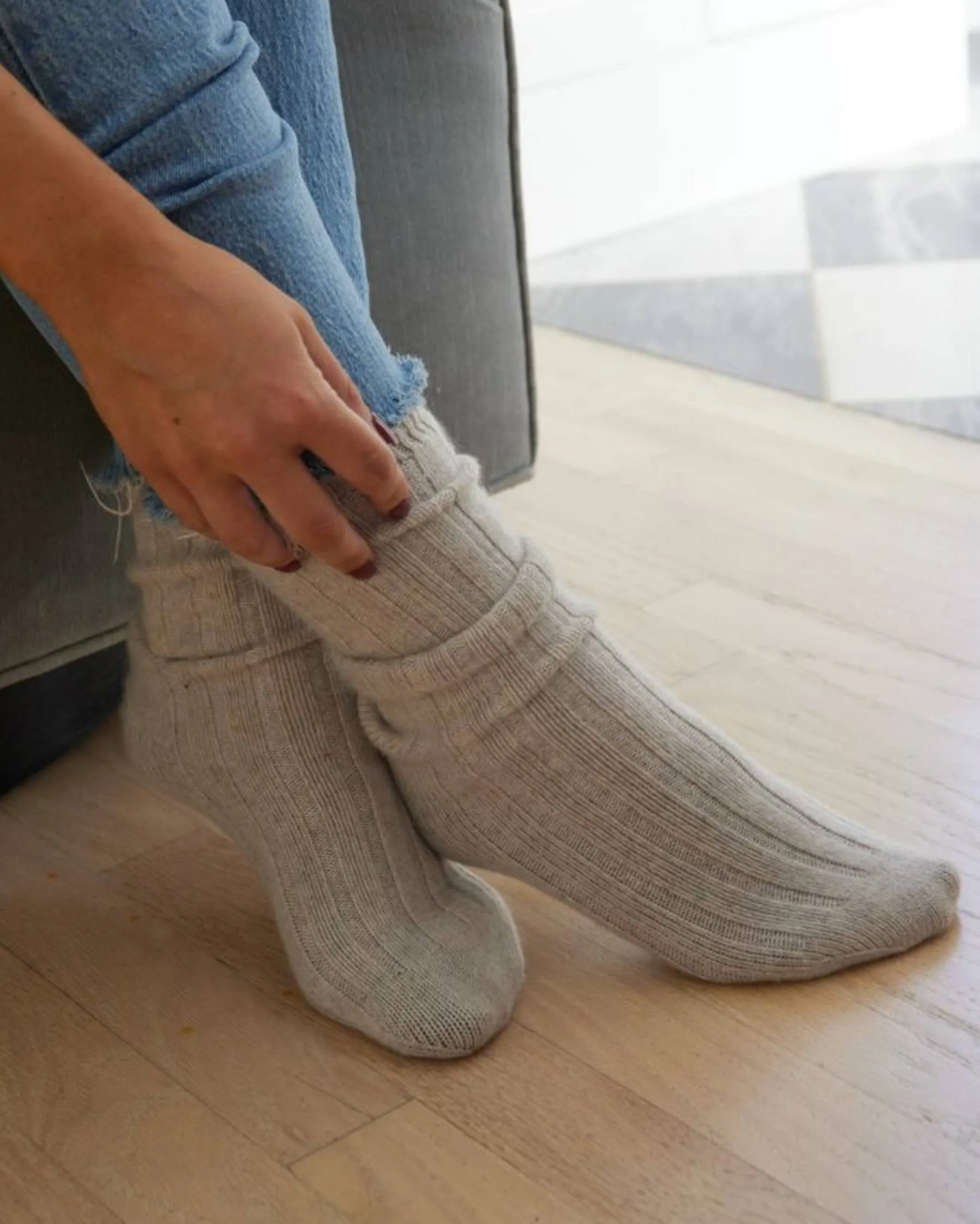 100% Cashmere Ribbed Socks